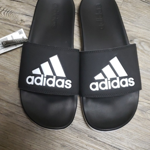 NEW! AUTHENTIC ADIDAS SLIPPER - Picture 2 of 2
